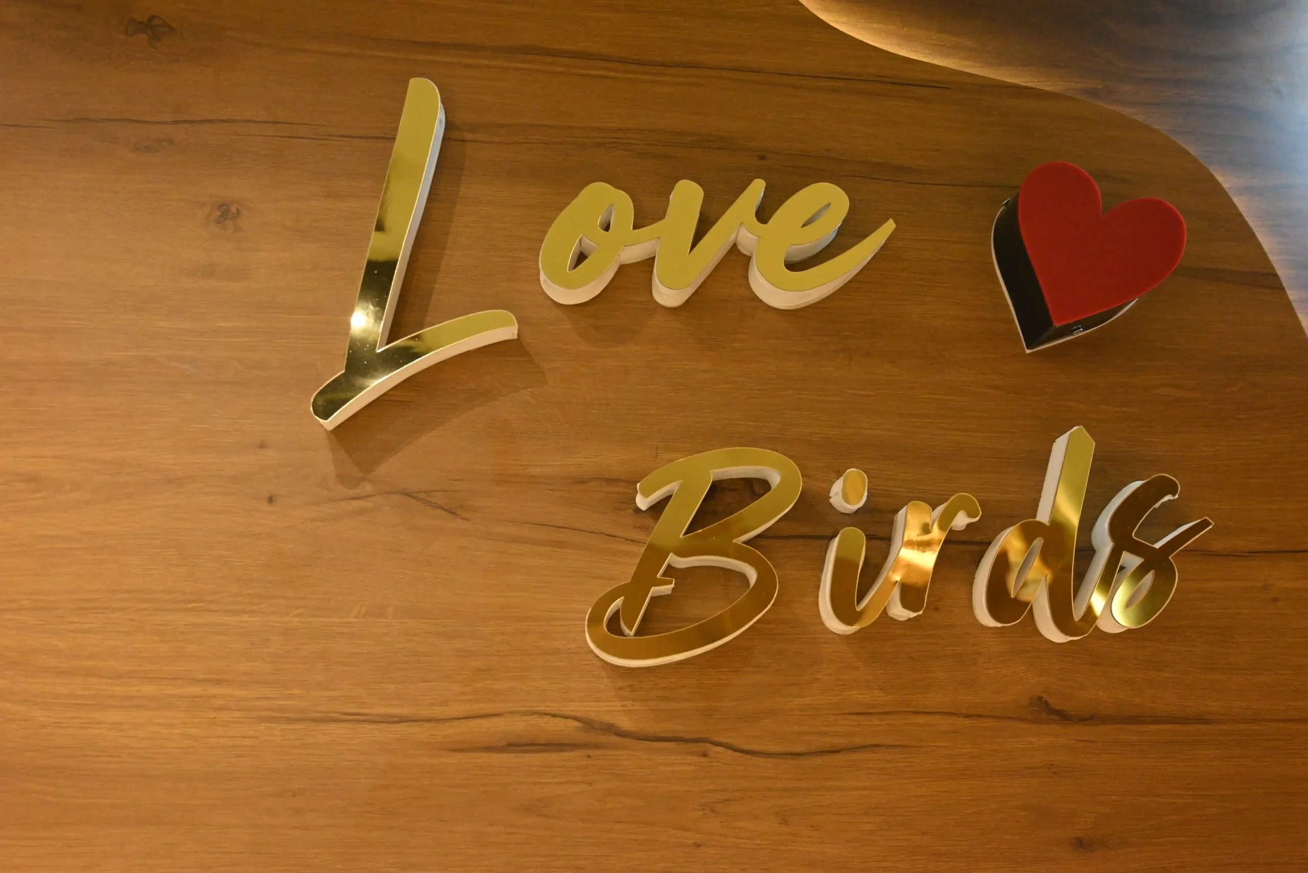 Love Birds dining
